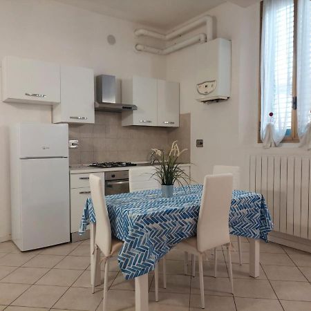 Villa Erbosa-Fiera 3 Болонья Экстерьер фото
